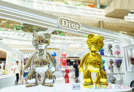 Dior区域代理业务遍地开花，Dior潮玩凸显时尚生命力